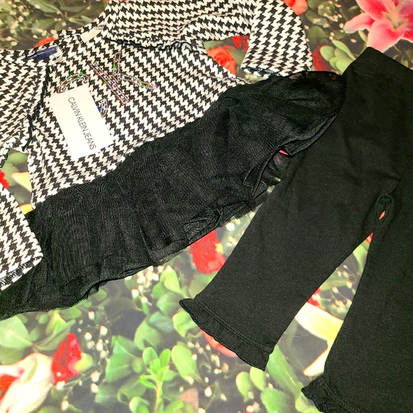 Calvin Klein Other - Nwt new Calvin Klein 2 piece set girls 6-9 months